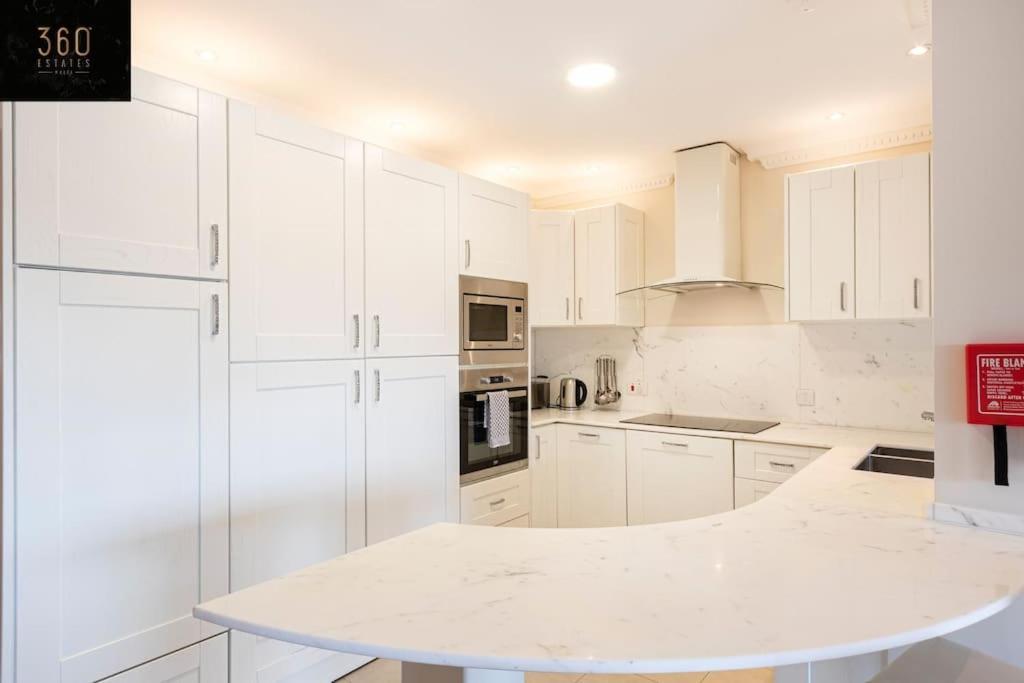Saint Julian's One Of A Kind, Seafront Property In St Georges Bay By 360 Estates מראה חיצוני תמונה